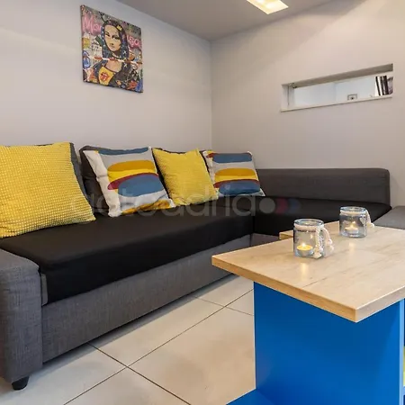 Modern Duplex Tommy * Μακάρσκα