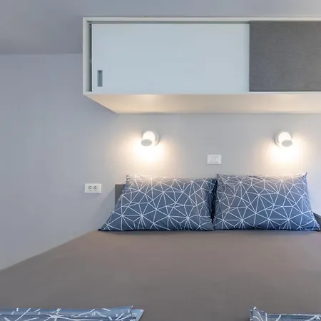 Modern Duplex Tommy * 马卡尔斯卡